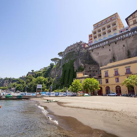 Amore Rentals - Gilda'S House Sorrento Bagian luar foto