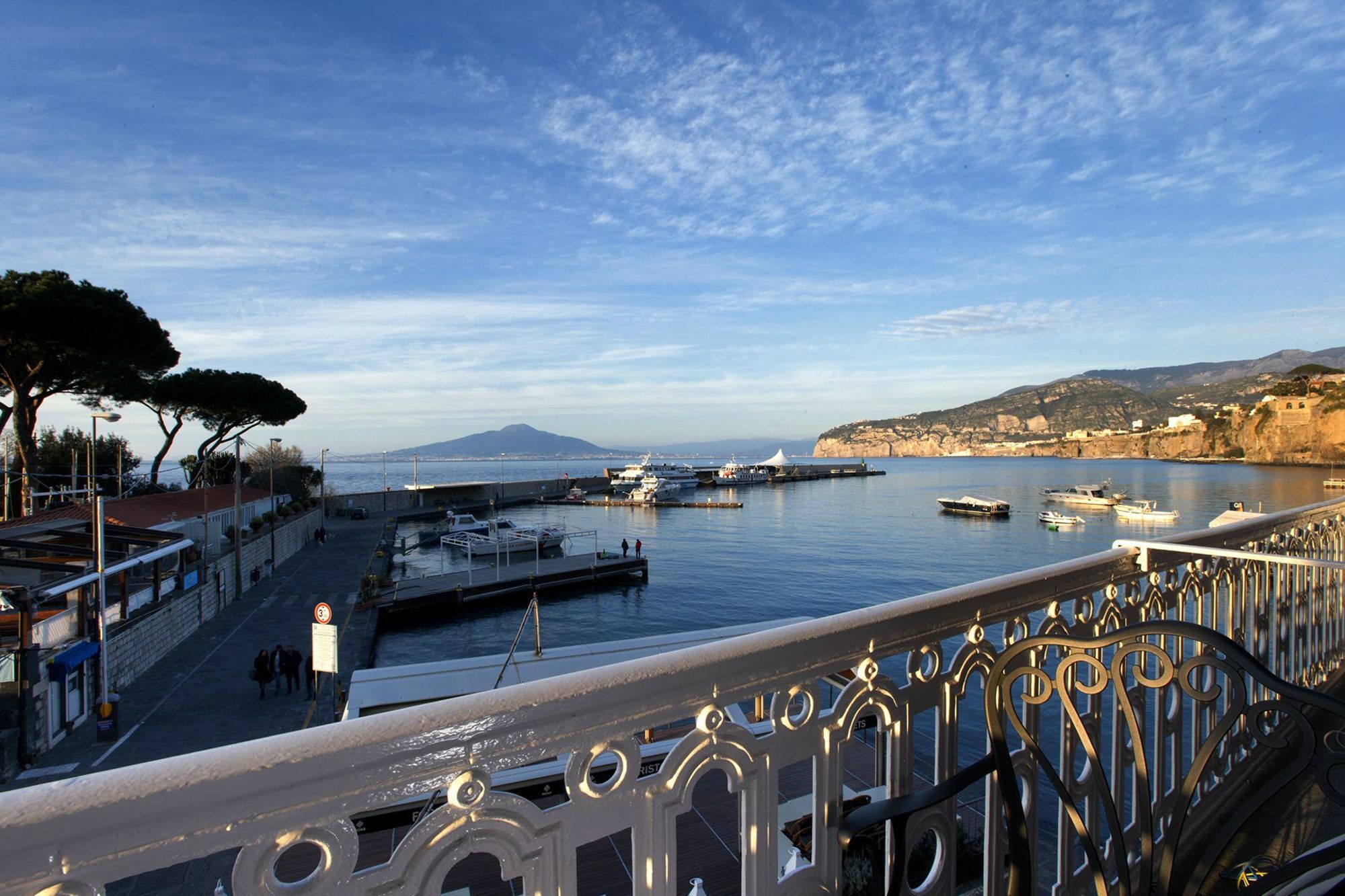 Amore Rentals - Gilda'S House Sorrento Bagian luar foto